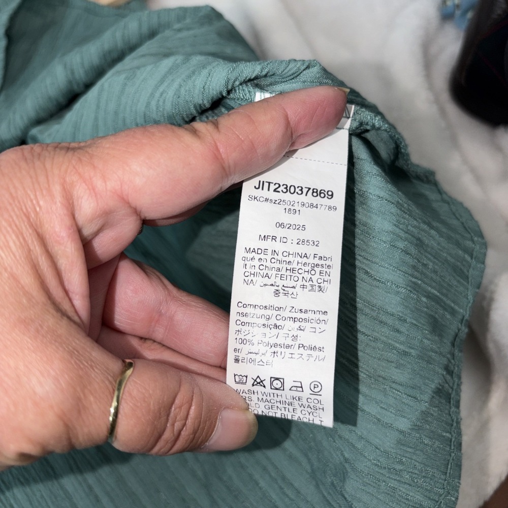 Emery Rose Sage Green Textured Top Plus Size 4XL Bell Sleeve Boho Breezy Casual - Picture 6 of 9